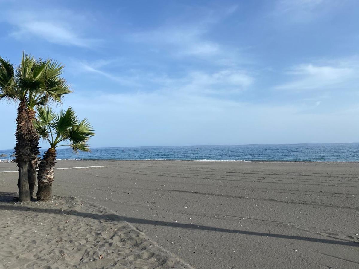 Beach Apartment El Faro Torrox Dış mekan fotoğraf