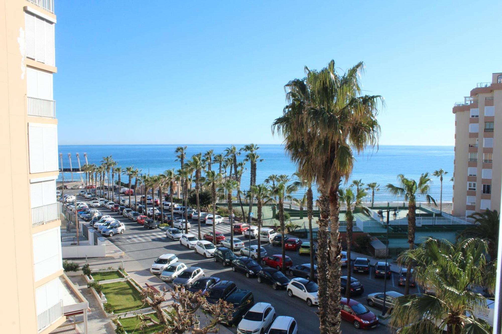 Beach Apartment El Faro Torrox Dış mekan fotoğraf